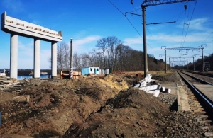 На трасі Житомир – Чернівців восьмий місяць будують 60-метровий шляхопровід