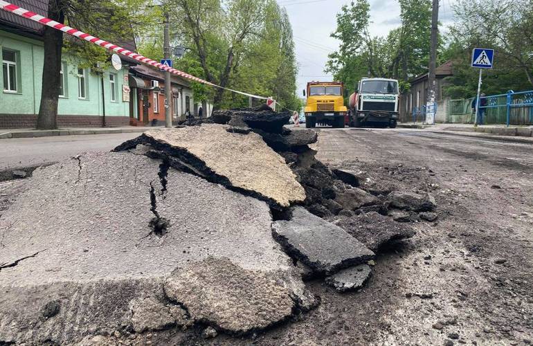 В Житомире начался ремонт улицы Рихтера: заменят 1,5 км асфальта и восстановят тротуары. ФОТО