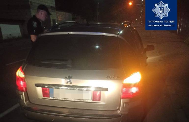 В Житомире водитель «под кайфом» пытался дать взятку патрульным