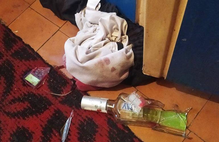 Пустил переночевать: в Житомирской области гость убил хозяина дома
