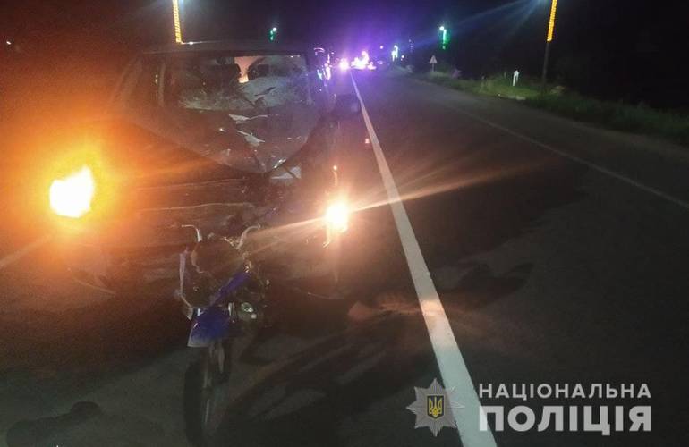 Под Житомиром авто столкнулось с мопедом: погибли два человека