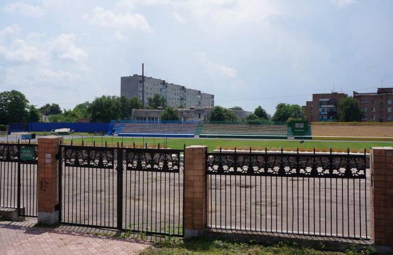 Бердичевские чиновники незаконно продали житомирянину часть стадиона