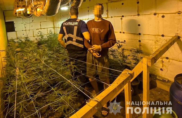Полиция перекрыла канал сбыта наркотиков из Житомира в Киев. ВИДЕО