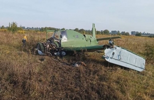 Авіакатастрофа під Житомиром: літак впав в 300 метрах від житлових будинків