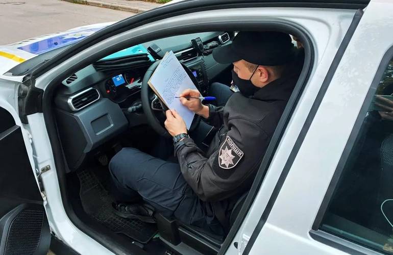 В Житомире пьяные водители хотели откупиться от полицейских: предлагали 500 долларов и 20000 грн