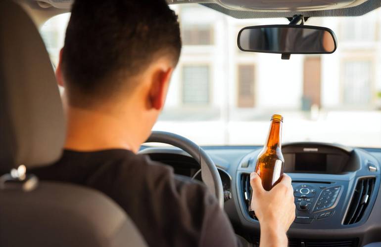 На Житомирщине у парня на 10 лет забрали водительские права: его трижды ловили пьяным за рулем