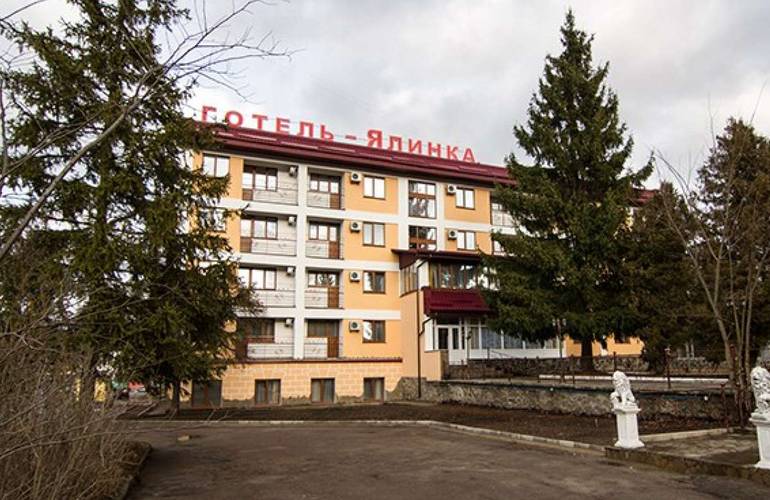 Суд вынес приговор мужчине, который «заминировал» отель в Житомире
