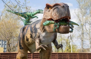 У парку в Житомирі поселяться 20 динозаврів. ФОТО