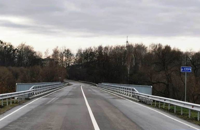 На Житомирщине завершили ремонт 100-метрового моста через Случь. ФОТО