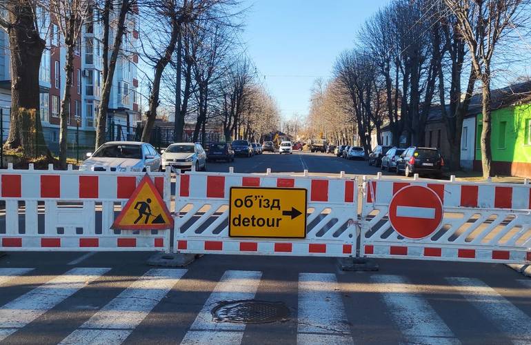 В водоканале сообщили, когда завершат ремонт и откроют движение по улице Фещенко-Чоповского