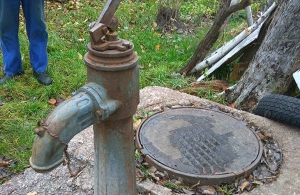 На вулицях Житомира нарахували 137 робочих водорозбірних колонок: 35 з них демонтують
