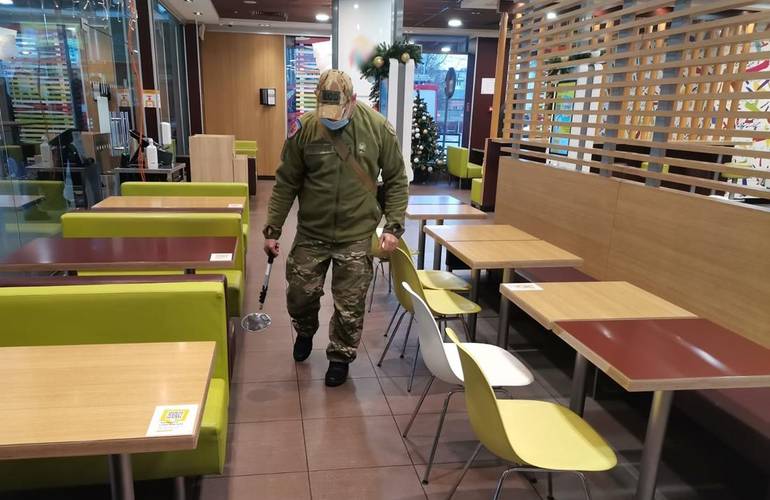В житомирском McDonald's не обнаружили взрывчатку: полиция ищет «шутника». ФОТО
