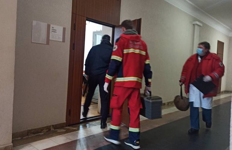 Дело Попельнянского стрелка: обвиняемого Захаренко госпитализировали из зала суда. ФОТО