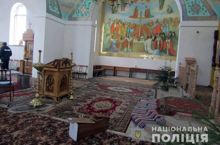 В Житомирской области мужчина украл из церкви деньги и потратил на алкоголь и закуску