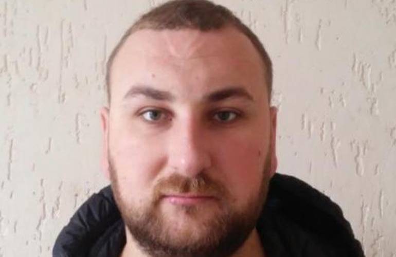 Похитил человека и угнал машину: полиция объявила в розыск жителя Житомирской области