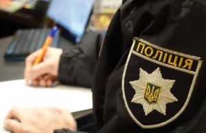 На Житомирщині поліцейський збив трьох школярок, що йшли узбіччям: наймолодшій - 13 років