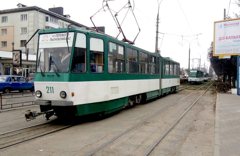 Из-за обрыва трамвайных линий в центре Житомира образовались заторы. ФОТО