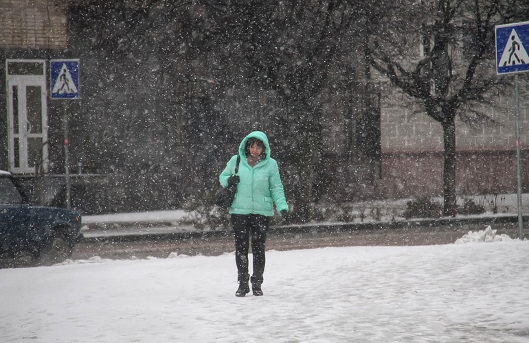 Первый снег в Житомире. ФОТОРЕПОРТАЖ