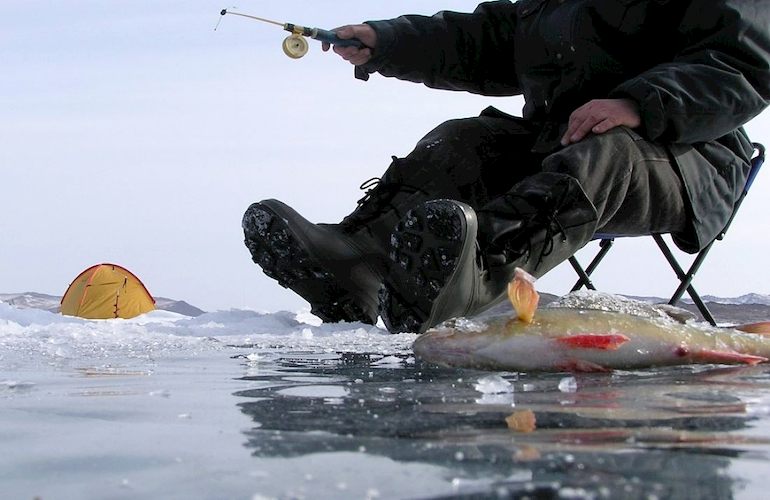 Спасатели просят житомирян не выходить на тонкий лед