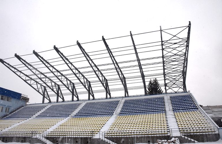 На житомирском стадионе «Полесье» продолжаются строительные работы. ФОТО