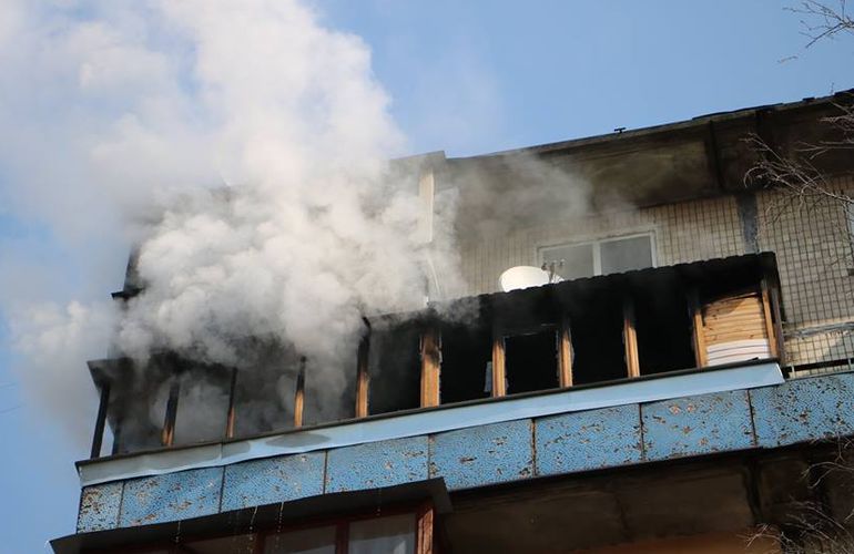 В Житомире из-за пожара в квартире эвакуировали 16 жителей многоэтажки