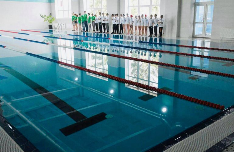 В райцентре Житомирской области открыли новый бассейн длиной в 50 метров. ФОТО