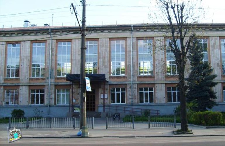 За 13,5 млн грн в Житомире проведут реконструкцию ДЮСШ «Авангард». ФОТО