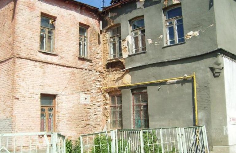В центре Житомира снесут аварийное здание, построенное в 19 веке. ФОТО