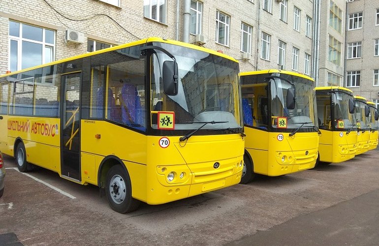 Корпорация «Богдан» выиграла тендер на поставку школьных автобусов в Житомирскую область