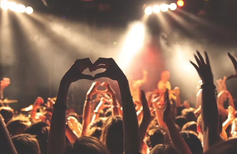 Концерт, фаер шоу, ночной забег: как Житомир отпразднует День молодежи