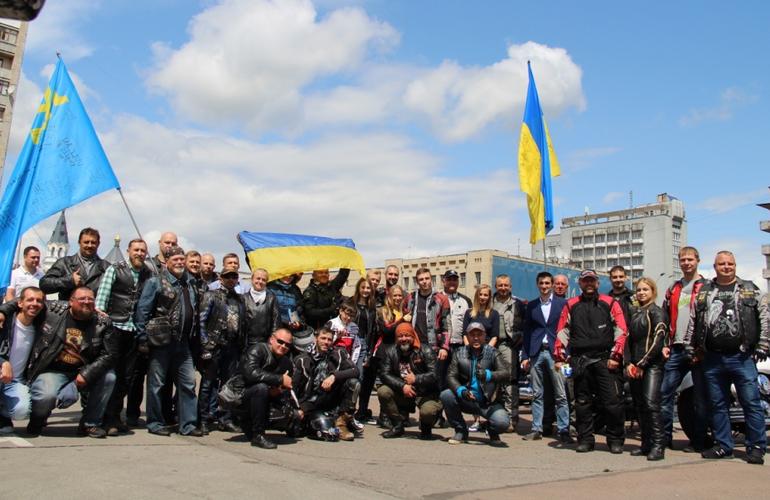 Байкеры за единство страны: Житомир присоединился ко всеукраинскому мотопробегу. ФОТО