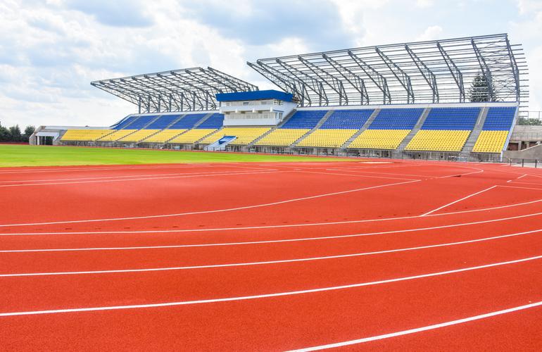 Не изменяя традициям: новый председатель Житомирской ОГА пообещал достроить стадион «Полесье»