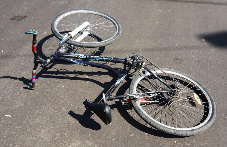 ДТП в Житомире: водитель Mercedes сбил пожилую велосипедистку