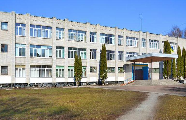 В Житомире планируют объединить школу и гимназию на Полевой - учителя против