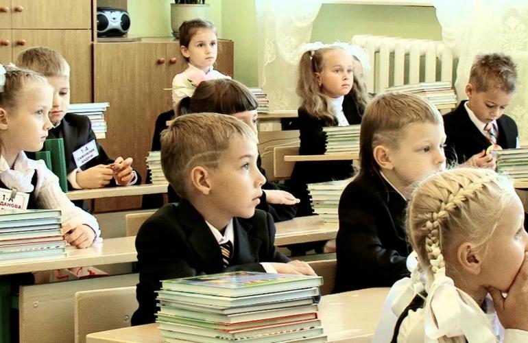 Вопрос объединения двух школ в Житомире сняли с рассмотрения сессии горсовета
