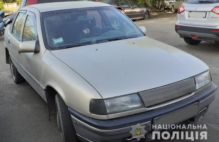 В Житомирской области угонщики под видом покупателей украли автомобиль