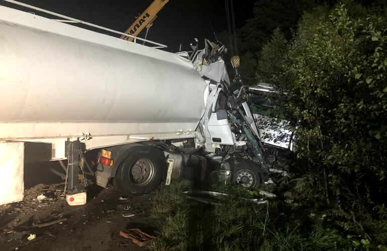 Роковое ДТП на Житомирщине: водителю грузовика, который протаранил автобус, объявили подозрение