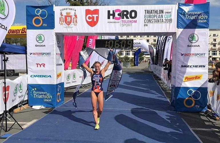 Житомирянка Юлия Елистратова взяла «золото» на Кубке Европы по триатлону. ФОТО