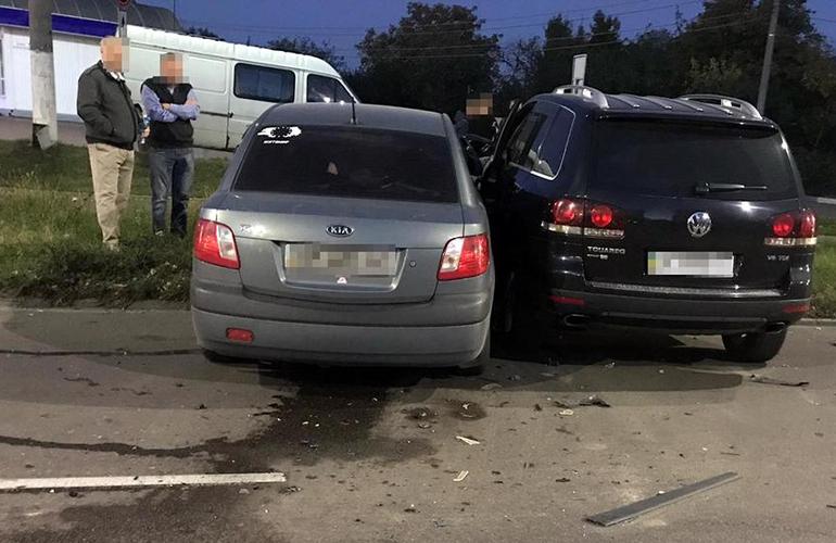 Не справился с управлением: в Житомире водитель Volkswagen отправил на больничные койки двоих человек. ФОТО