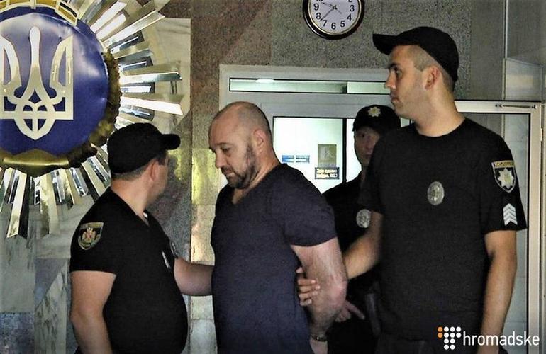 Подозреваемого в заказном убийстве Житомирский суд отпустили под домашний арест