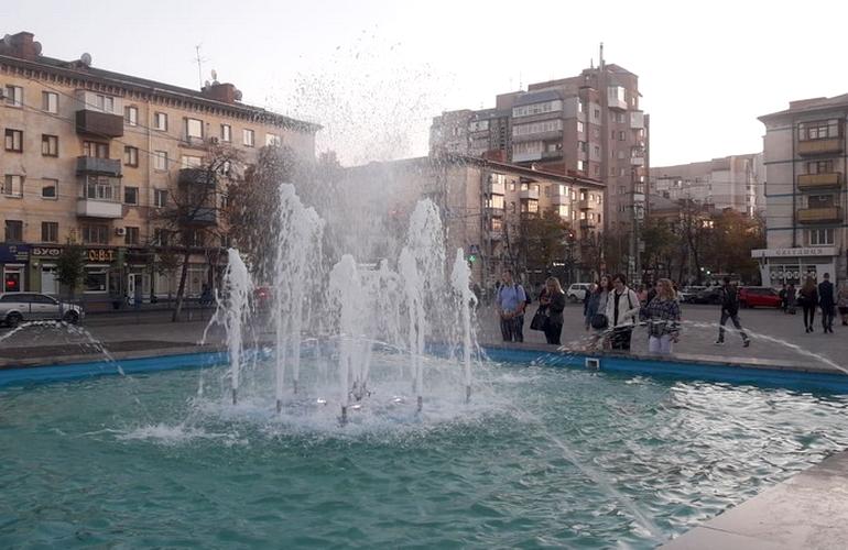 В центре Житомира заработал еще один фонтан. ФОТО