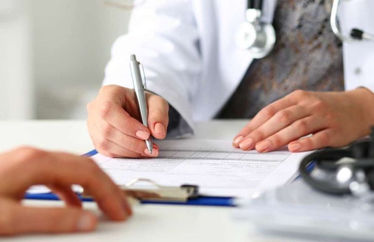 Министерство здравоохранения хочет избавиться от «лишних» справок