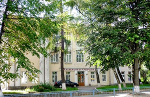 У Житомирі приватний університет просить міську раду не забирати в них приміщення