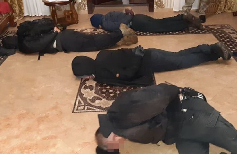 Житомирские полицейские с перестрелкой задержали банду грабителей. ФОТО