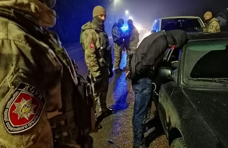 В Житомирской области задержали банду домушников, которая «гастролировала» по стране. ФОТО