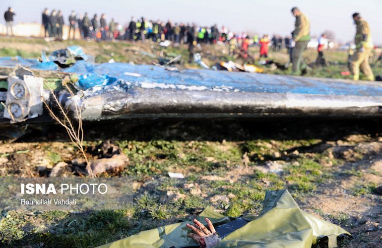 В Иране разбился украинский самолет Boeing-737, на борту было 176 человек: фото с места катастрофы