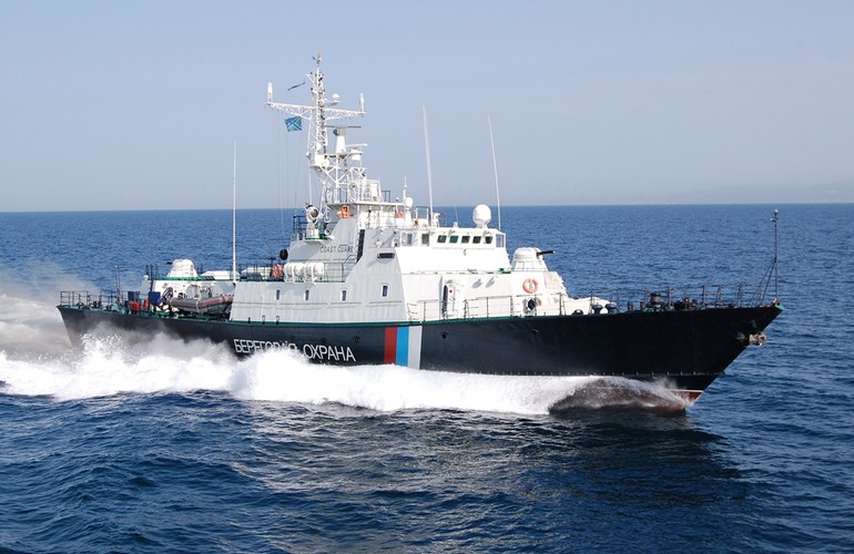 Россия атаковала украинское судно в Азовском море