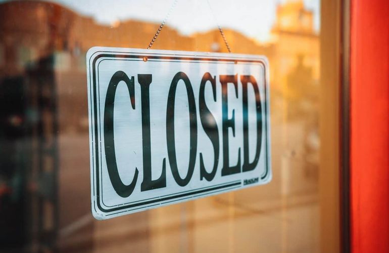 Ужесточение карантина: в Житомире закрывают все кафе, рынки и магазины, кроме продуктовых