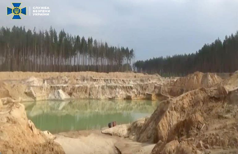 Новые данные от СБУ: в карьере под Житомиром незаконно добыли песка на 50 млн грн