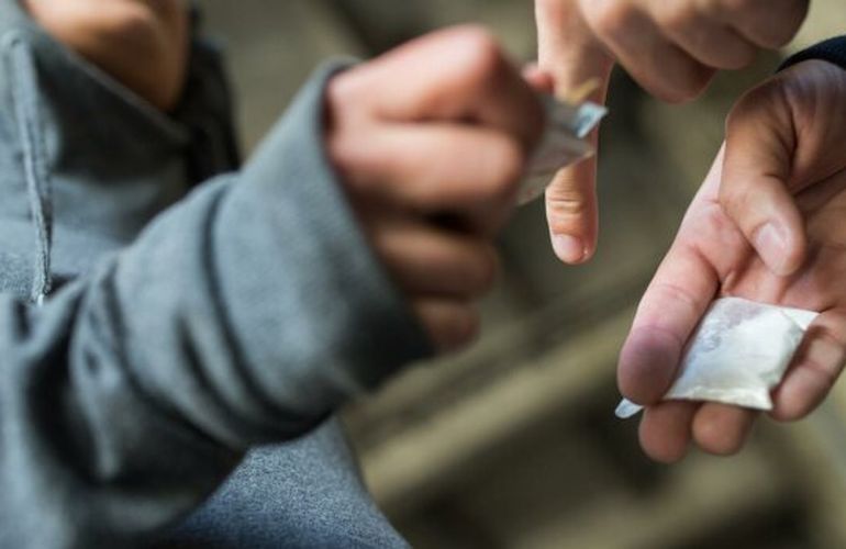 В Житомире поймали 16-летнего закладчика элитной марихуаны. ФОТО